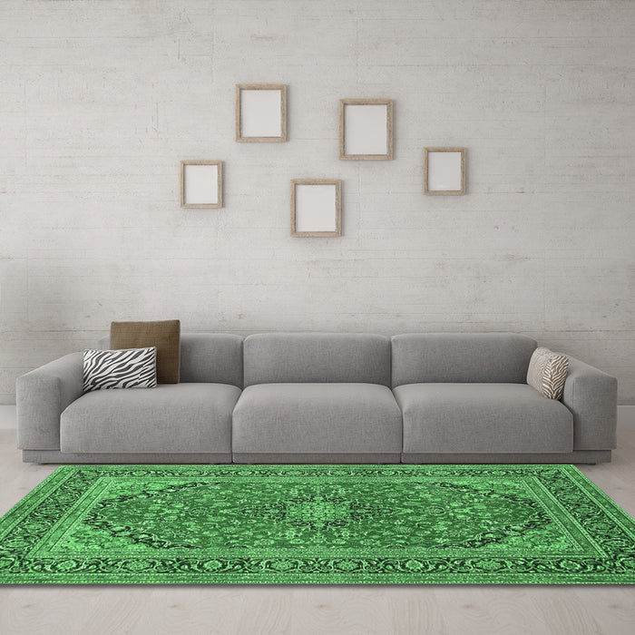 Machine Washable Persian Emerald Green Traditional Area Rugs in a Living Room,, wshtr973emgrn