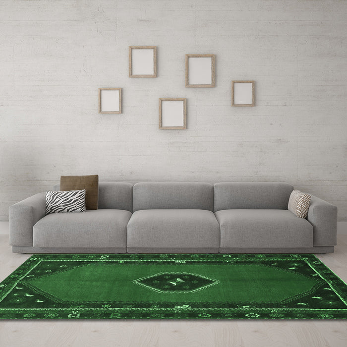 Machine Washable Persian Emerald Green Traditional Area Rugs in a Living Room,, wshtr974emgrn
