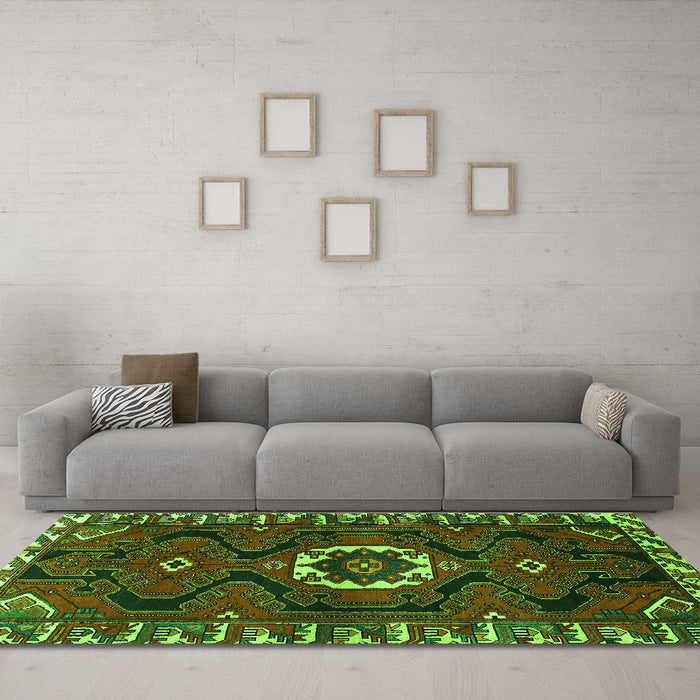 Machine Washable Persian Green Traditional Area Rugs in a Living Room,, wshtr975grn