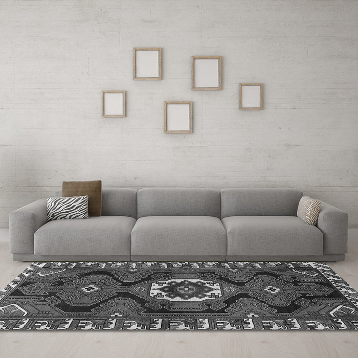 Machine Washable Persian Gray Traditional Rug in a Living Room,, wshtr975gry