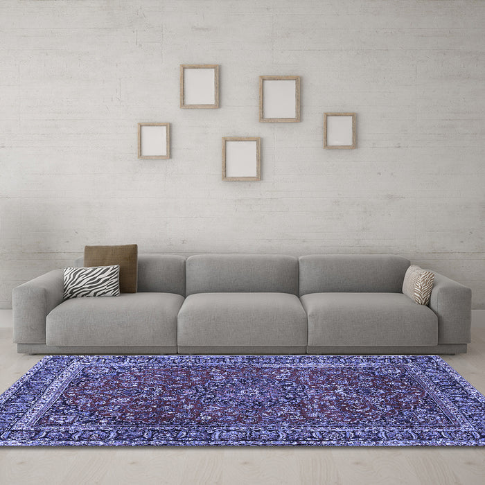 Machine Washable Persian Blue Traditional Rug in a Living Room, wshtr979blu