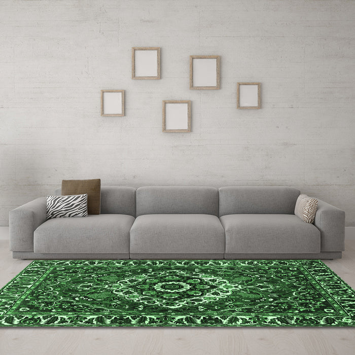 Machine Washable Persian Emerald Green Traditional Area Rugs in a Living Room,, wshtr980emgrn