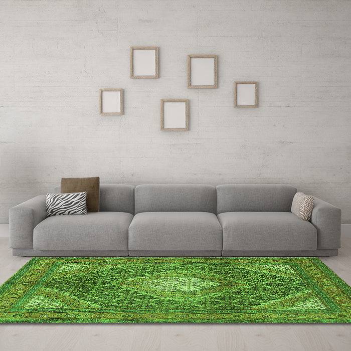 Machine Washable Persian Green Traditional Area Rugs in a Living Room,, wshtr981grn