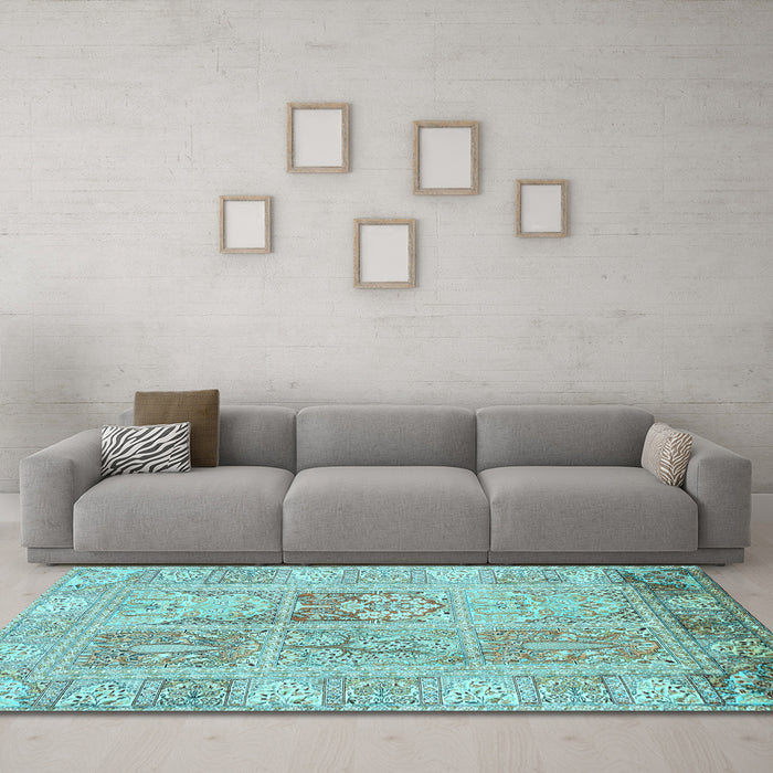 Machine Washable Persian Light Blue Traditional Rug in a Living Room, wshtr983lblu