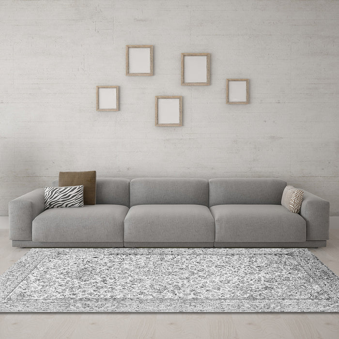 Machine Washable Persian Gray Traditional Rug in a Living Room,, wshtr984gry