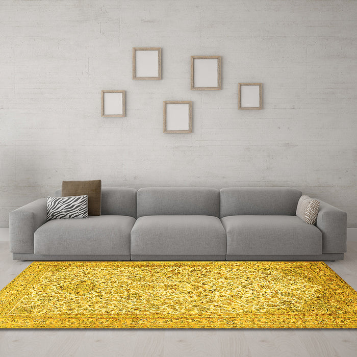 Machine Washable Persian Yellow Traditional Rug in a Living Room, wshtr986yw