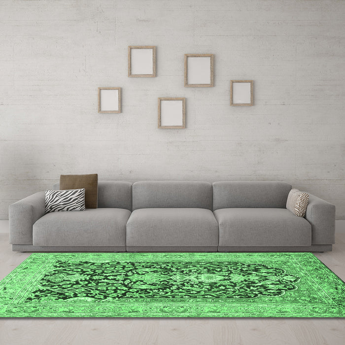 Machine Washable Animal Emerald Green Traditional Area Rugs in a Living Room,, wshtr989emgrn