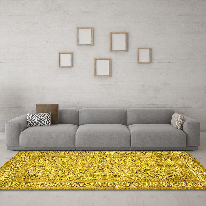 Machine Washable Persian Yellow Traditional Rug in a Living Room, wshtr990yw