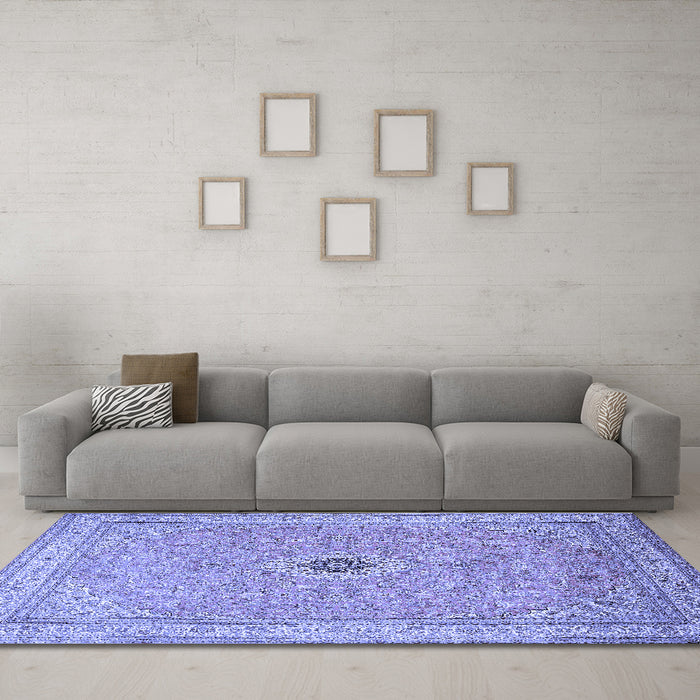 Machine Washable Medallion Blue Traditional Rug in a Living Room, wshtr991blu