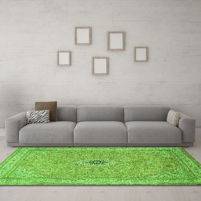 Machine Washable Medallion Green Traditional Area Rugs in a Living Room,, wshtr991grn