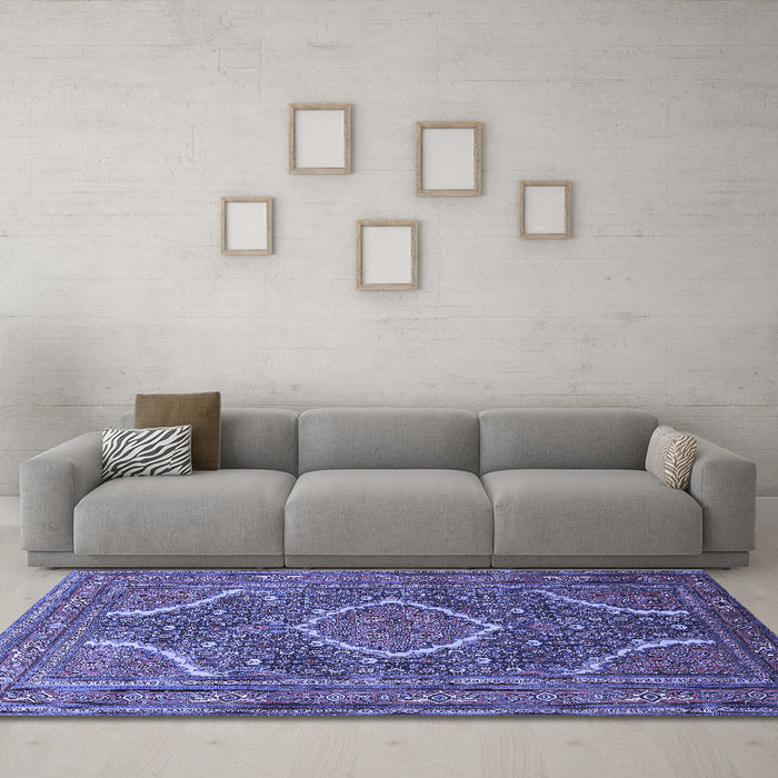 Machine Washable Medallion Blue Traditional Rug in a Living Room, wshtr992blu
