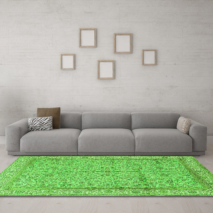 Machine Washable Persian Green Traditional Area Rugs in a Living Room,, wshtr995grn