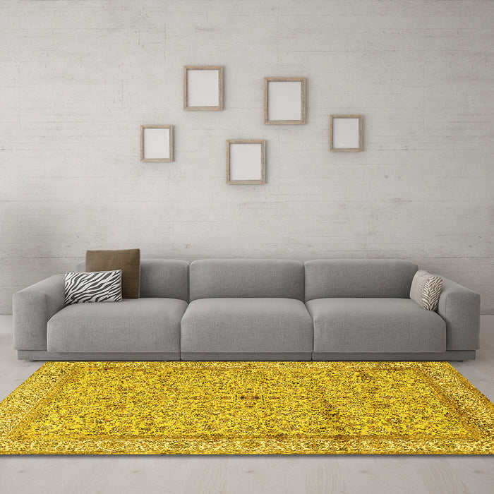 Machine Washable Persian Yellow Traditional Rug in a Living Room, wshtr995yw
