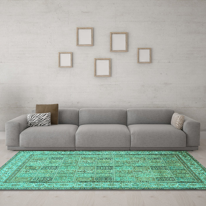 Machine Washable Persian Turquoise Traditional Area Rugs in a Living Room,, wshtr998turq