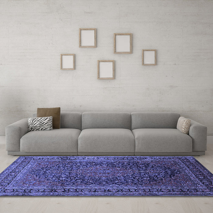 Machine Washable Medallion Blue Traditional Rug in a Living Room, wshtr99blu