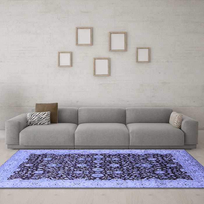Machine Washable Oriental Blue Traditional Rug in a Living Room, wshurb1001blu