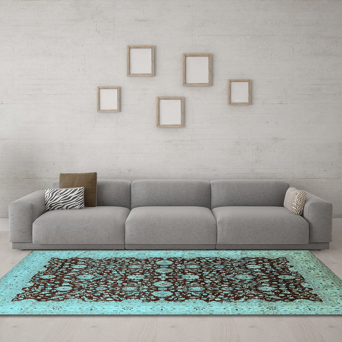 Machine Washable Oriental Light Blue Traditional Rug in a Living Room, wshurb1001lblu