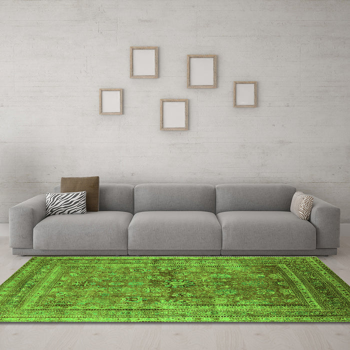 Machine Washable Oriental Green Industrial Area Rugs in a Living Room,, wshurb1002grn