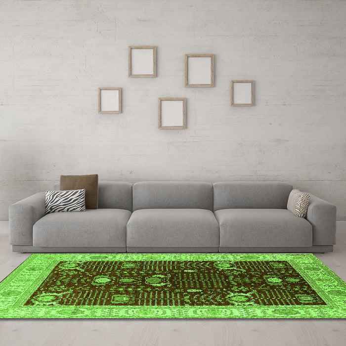 Machine Washable Oriental Green Industrial Area Rugs in a Living Room,, wshurb1003grn