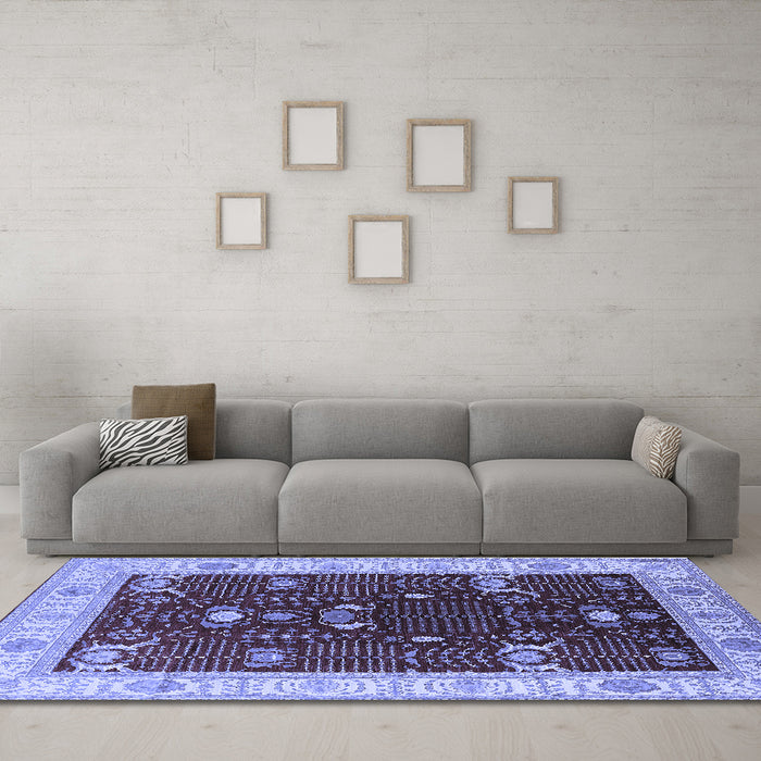 Machine Washable Oriental Blue Industrial Rug in a Living Room, wshurb1003blu