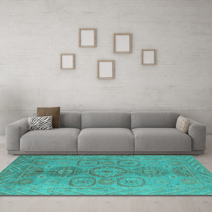 Machine Washable Oriental Turquoise Traditional Area Rugs in a Living Room,, wshurb1006turq