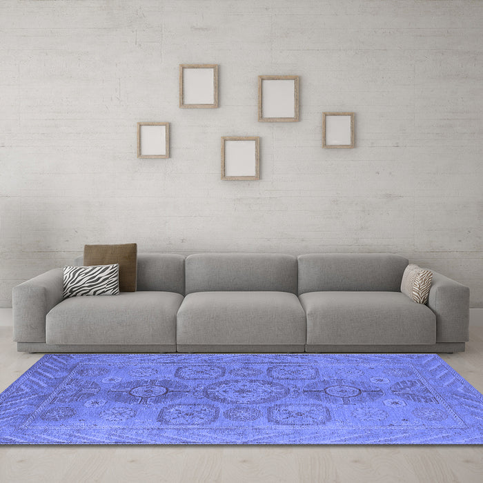 Machine Washable Oriental Blue Traditional Rug in a Living Room, wshurb1006blu