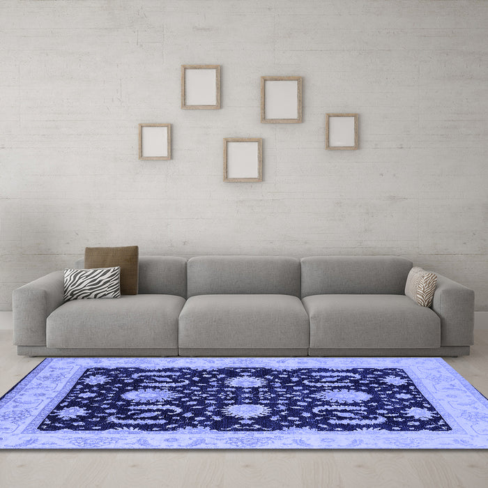 Machine Washable Oriental Blue Industrial Rug in a Living Room, wshurb1007blu