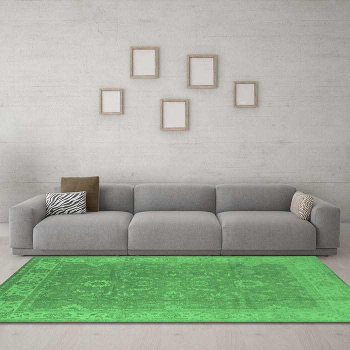 Machine Washable Oriental Emerald Green Industrial Area Rugs in a Living Room,, wshurb1009emgrn