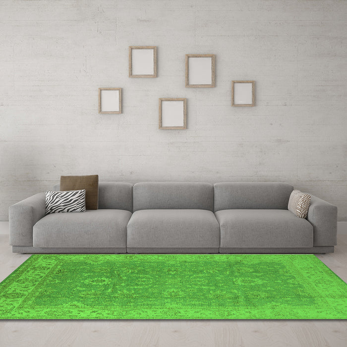 Machine Washable Oriental Green Industrial Area Rugs in a Living Room,, wshurb1009grn
