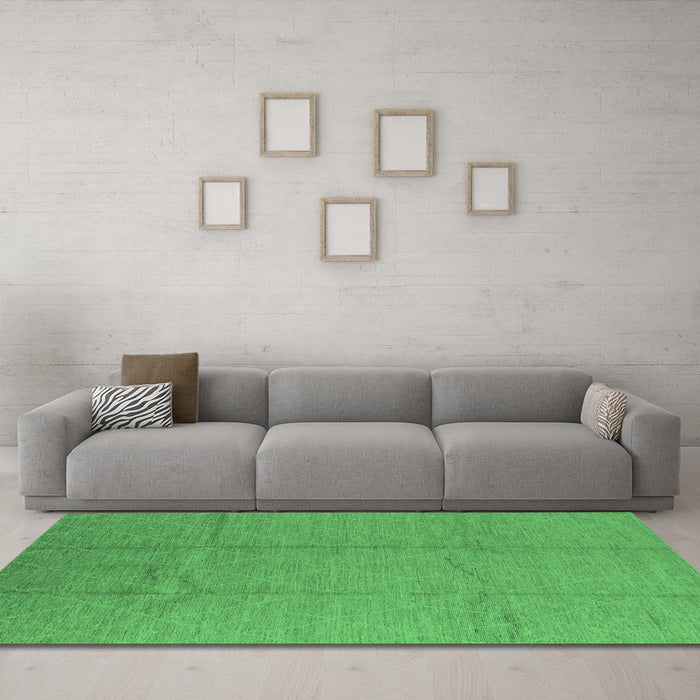 Machine Washable Oriental Emerald Green Industrial Area Rugs in a Living Room,, wshurb1011emgrn
