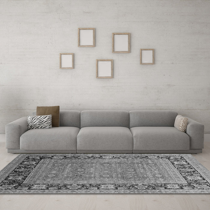 Machine Washable Oriental Gray Industrial Rug in a Living Room,, wshurb1013gry