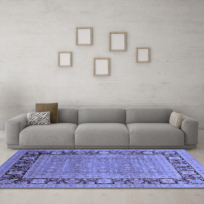 Machine Washable Oriental Blue Industrial Rug in a Living Room, wshurb1013blu