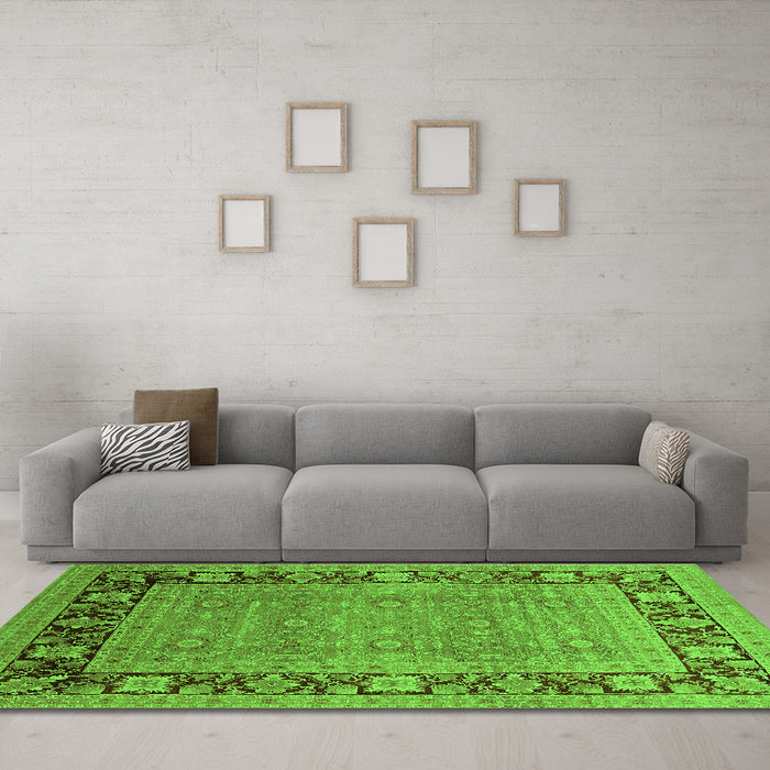 Machine Washable Oriental Green Industrial Area Rugs in a Living Room,, wshurb1013grn