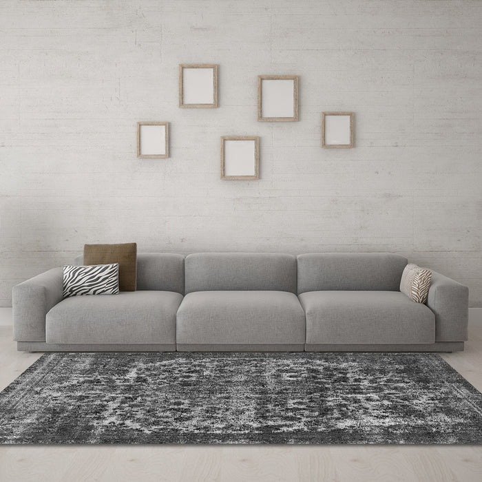 Machine Washable Oriental Gray Industrial Rug in a Living Room,, wshurb1017gry