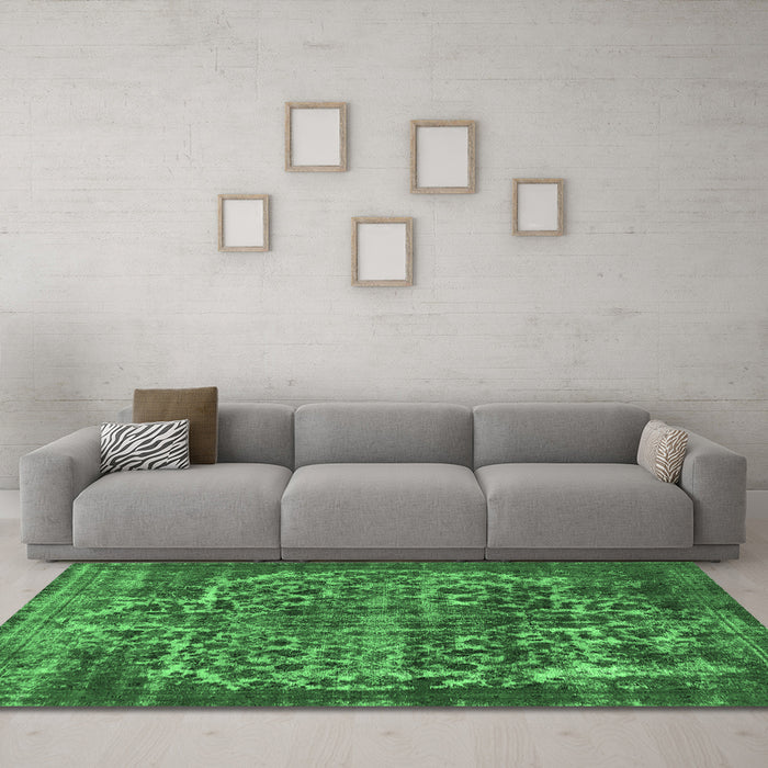 Machine Washable Oriental Emerald Green Industrial Area Rugs in a Living Room,, wshurb1017emgrn