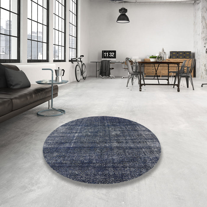 Round Mid-Century Modern Dark Slate Blue Oriental Rug in a Office, urb1018