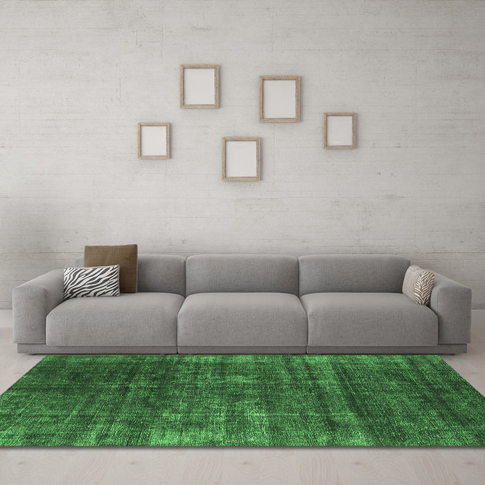 Machine Washable Oriental Emerald Green Industrial Area Rugs in a Living Room,, wshurb1018emgrn