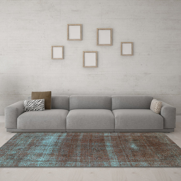 Machine Washable Oriental Light Blue Industrial Rug in a Living Room, wshurb1019lblu