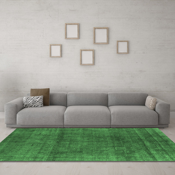 Machine Washable Oriental Emerald Green Industrial Area Rugs in a Living Room,, wshurb1020emgrn