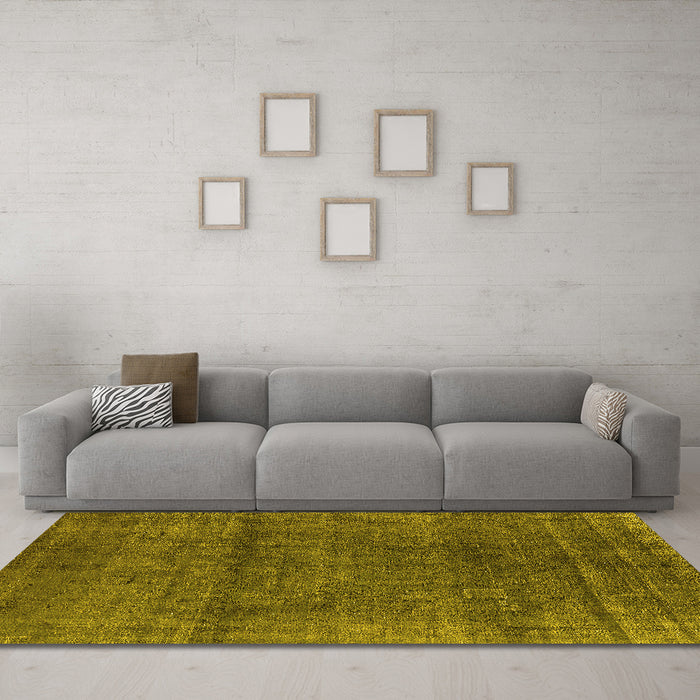 Machine Washable Oriental Yellow Industrial Rug in a Living Room, wshurb1020yw