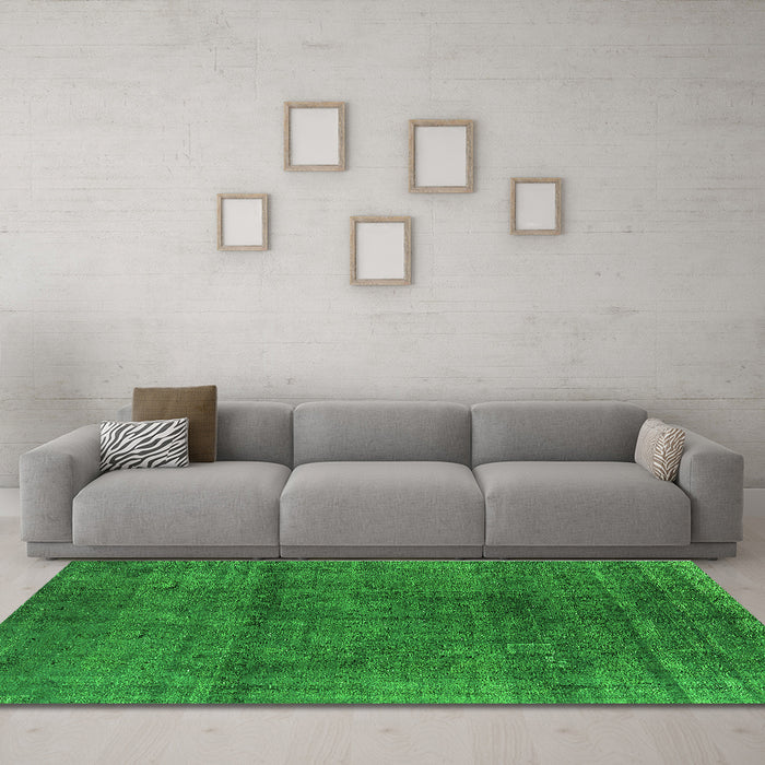 Machine Washable Oriental Green Industrial Area Rugs in a Living Room,, wshurb1020grn