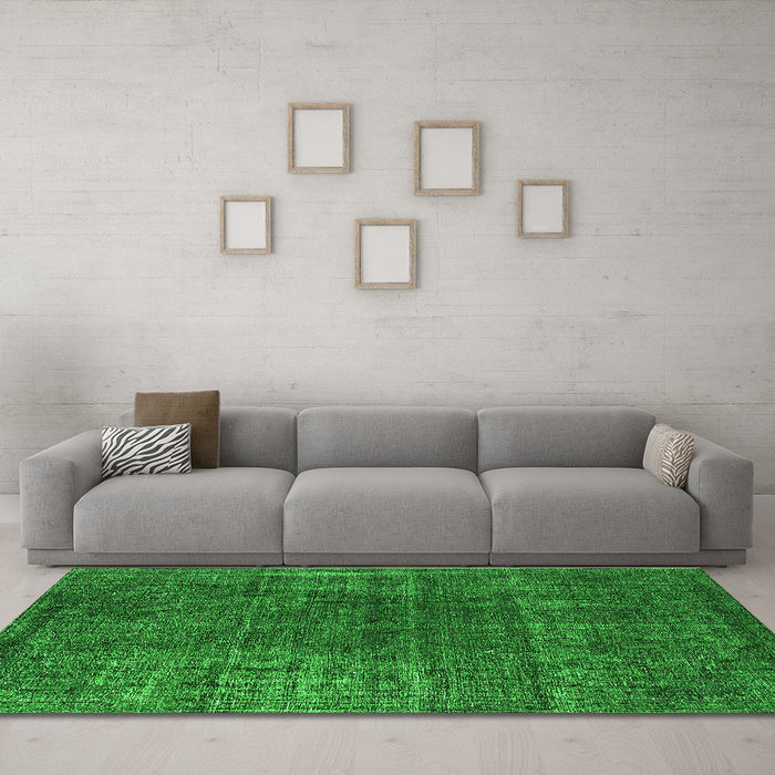 Machine Washable Oriental Green Industrial Area Rugs in a Living Room,, wshurb1022grn