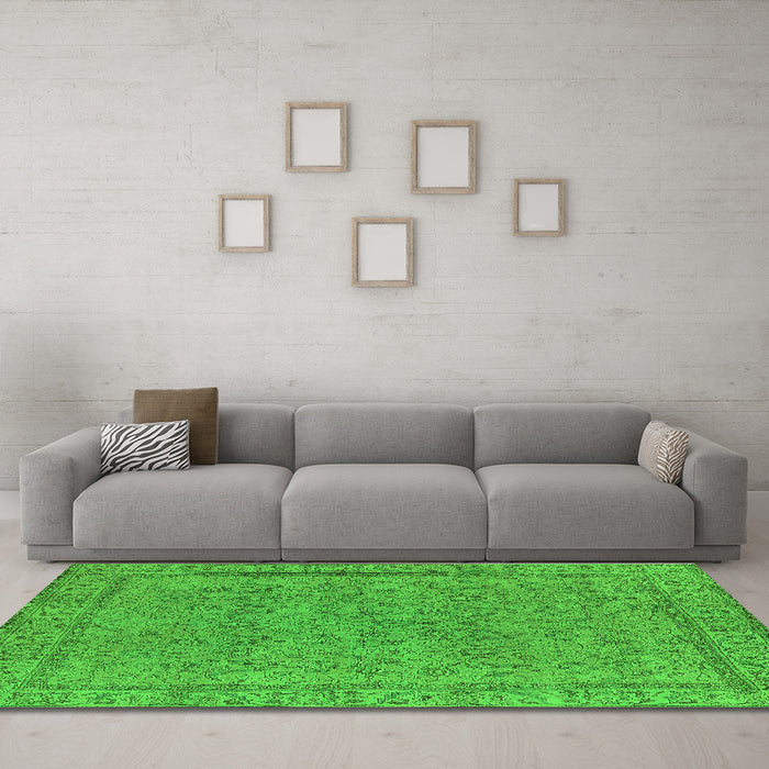 Machine Washable Oriental Green Industrial Area Rugs in a Living Room,, wshurb1023grn