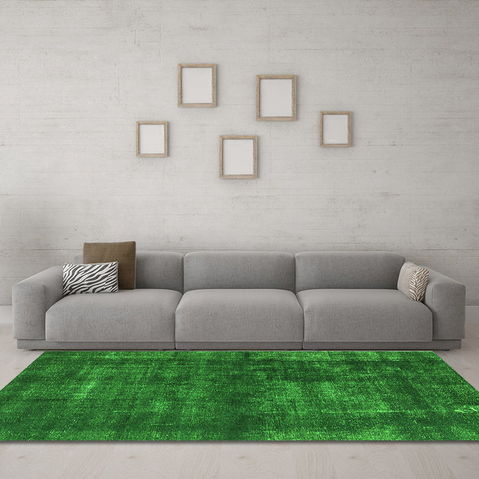 Machine Washable Oriental Green Industrial Area Rugs in a Living Room,, wshurb1024grn