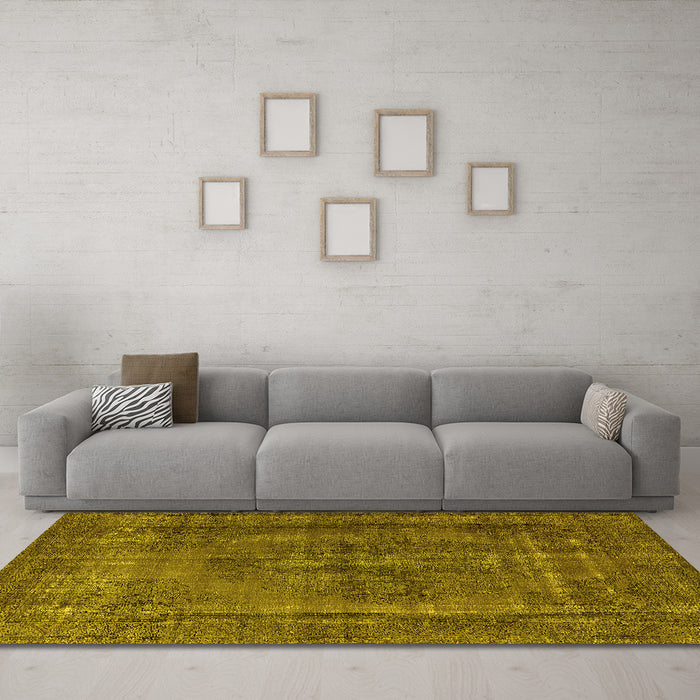Machine Washable Oriental Yellow Industrial Rug in a Living Room, wshurb1028yw