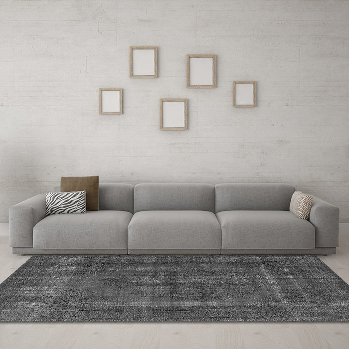 Machine Washable Oriental Gray Industrial Rug in a Living Room,, wshurb1028gry