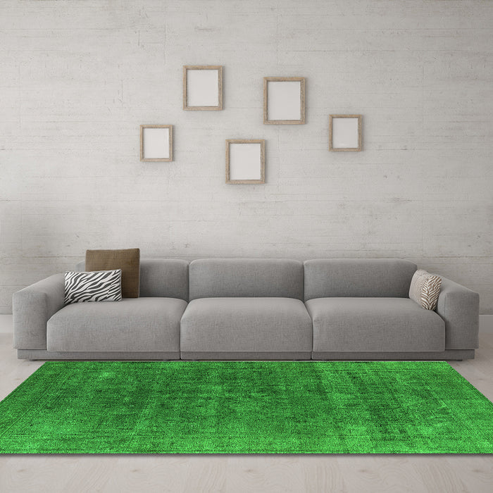 Machine Washable Oriental Green Industrial Area Rugs in a Living Room,, wshurb1029grn