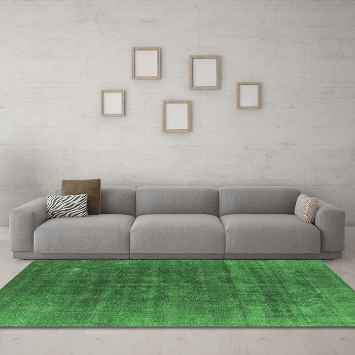 Machine Washable Oriental Emerald Green Industrial Area Rugs in a Living Room,, wshurb1029emgrn