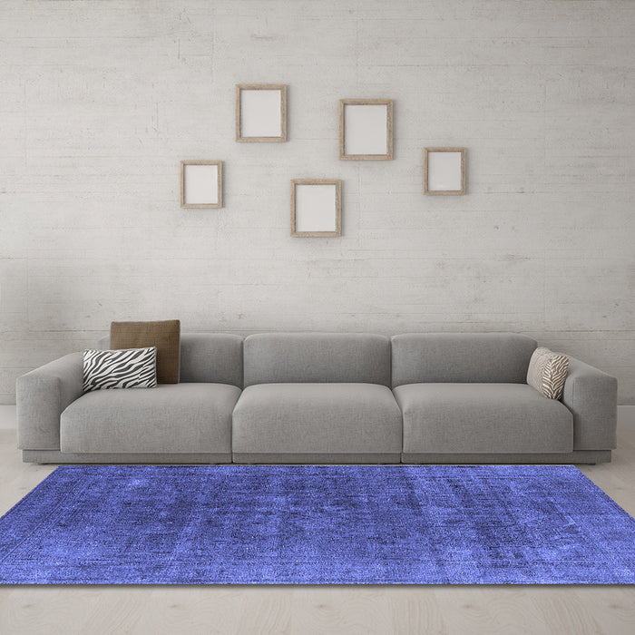 Machine Washable Oriental Blue Industrial Rug in a Living Room, wshurb1029blu