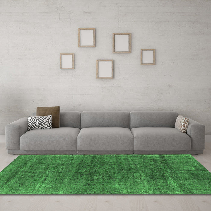 Machine Washable Oriental Emerald Green Industrial Area Rugs in a Living Room,, wshurb1030emgrn